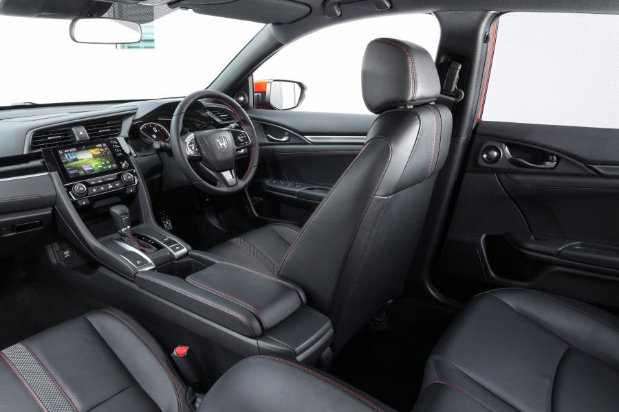 Интерьер Honda Civic RS Hatchback (FK) 2020 года  (AU) (фото 22 из 42)